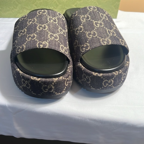 🔥 💯 Authentic Gucci Angelina Platform Sandal - Picture 6 of 10